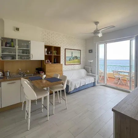 Апартаменты Sea View 4 Pers Wifi Ac