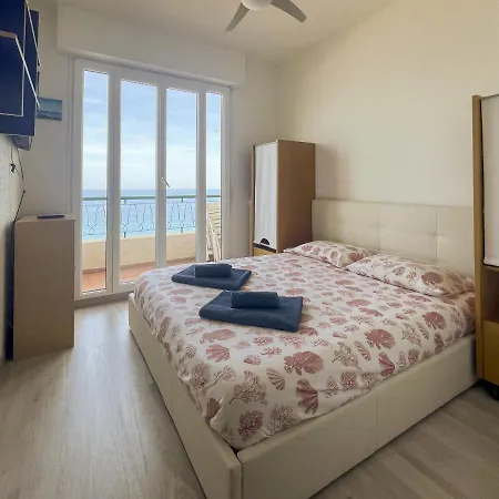 Апартаменты Sea View 4 Pers Wifi Ac *